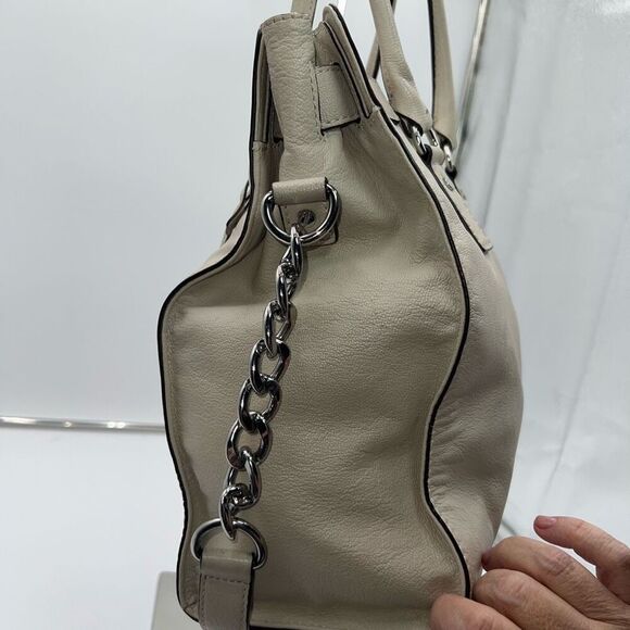Michael Kors Hamilton Bag In Clay with Silver Hardware Lock and Key - Picture 9 of 16